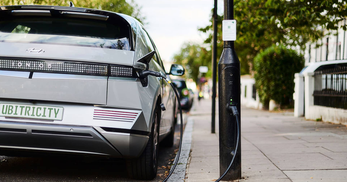Shell Recharge-Ladestation in Berlin zum Elektroauto laden